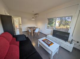 Casa adossada - Ideal per a famílies, hotel en Amer