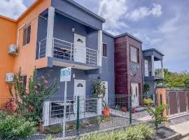 Obeys Sanctuary Suite 4 with Pool 10 min from UVF