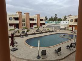 Sally Beach Hotel Yenne, hotel din Siendou