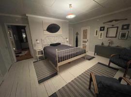 Granbo station, hotel 