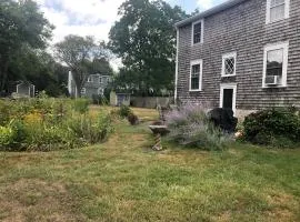 Lovely Cottage in the Heart of Padanaram Village