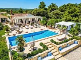 Holiday Home Villa Mutnik by Interhome