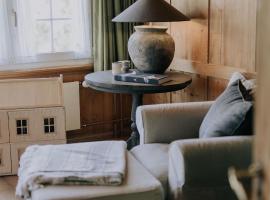 4 bedroom house for 8 guests, hotel a Brülisau