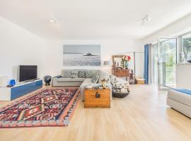 Luxury Beach Experience in Lisbon, khách sạn ở Oeiras