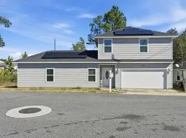 Modern Pine-Scented Retreat – 30 Mins to Beach! home