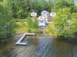 Camp S'Mores Lakefront Hot Tub Arcade Games、Shapleighのホテル