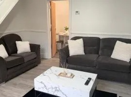 Deepdale House - Comfortable 2 Bedroom Home near Major Attractions in Preston