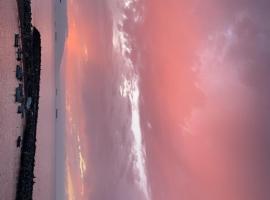 Grand F2 vue sur mer à 10 min de l'aéroport, ξενοδοχείο σε Alger