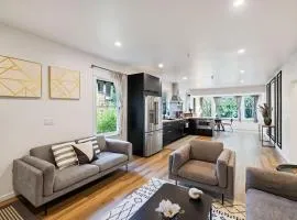 Modern Retreat in Heart of Downtown Mill Valley