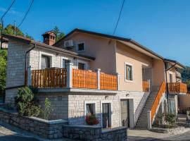 Spacious Apartment Senozece - with terrace & grill, hotel Senožečében