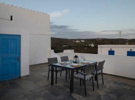 Family- House in Chora, kythnos, hotel en Kithnos