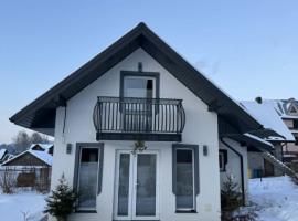 Domek w ogródku z prywatną balią z hydromasażem, Hotel in Kacwin