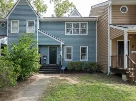 King Street Retreat Charming, Fully Updated Townhome