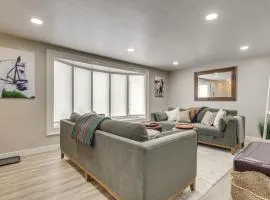 3 Blocks to Lambeau Field! Bright Home with Yard