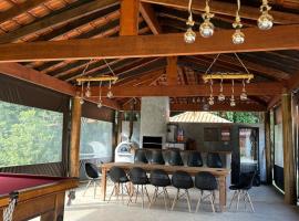 Refúgio completo em meio à natureza, מלון בלורנה