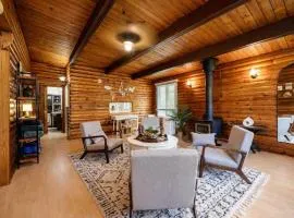 Sylvan Cabin - 3 BR Family Fun Luxurious Yard