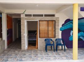 Comodo Aloamiento Playa Pianguita Buenaventura, hotel v destinácii Bazán