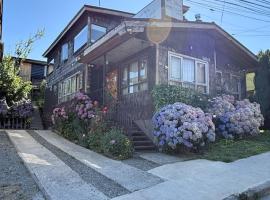 Hostal y Cabañas Mirando al Mar، فندق في بويرتو مونت