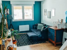 Charming Apartment 15 min from Bordeaux city center, hotel a Talence