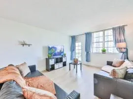 Coastal Elegance Oasis in Sunny Isles STR-01308