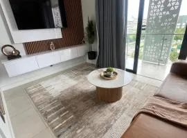 LeeMo at Ellipse Waterfall