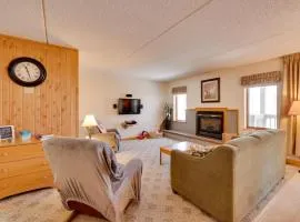 Close to Smuggs Lifts! Cozy Mountain-View Condo