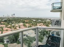 Condo on the Beach-STR 01309