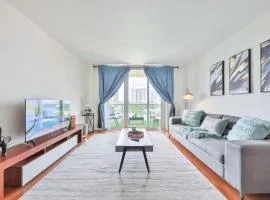 Checkmate at the beach STR-01941