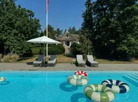Historic Beach Villa With Pool At Marielyst