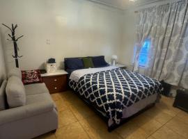 *PRIVATE* Studio 5 minutes from LGA/ US Open, hotel di East Elmhurst