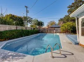 4 Mi to NAS Pensacola! Family Getaway with Pool