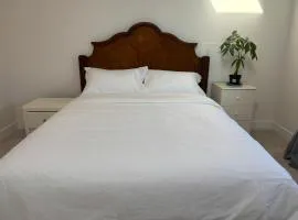 Comfortable Private Room in a Shared Home
