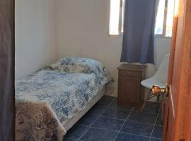 Habitación privada en casa en Hipódromo Maldonado, Hotel in Maldonado