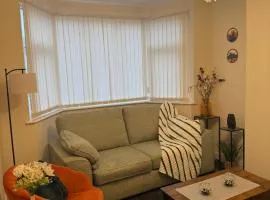 Birmingham Home - Free Parking, WiFi & 3 Bedrooms!