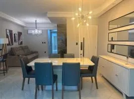 Apartamento em Meia Praia a poucos passos do mar