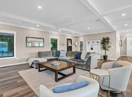 Waterfront Retreat - Hot Tub Fireplace Pier