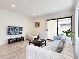 Lyra 2026 Home by GoodLive, отель в городе Beveridge