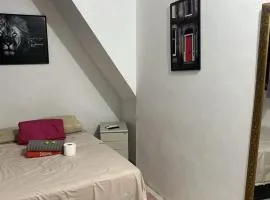 Suite 4, Casa Amarela, Primeiro Andar