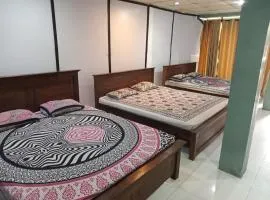 Beehive Inn Bambalapitiya