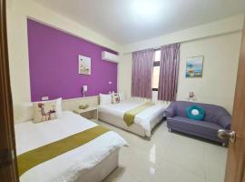 小蘋果民宿, hotel di Jinning