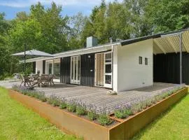 Architect-Designed Holiday Home At Als Odde