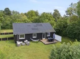 Lovely Cottage Close To Beach And Forest