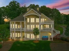 Lakefront 6BDR Priv Dock Game Room Firepit Jakes Lake House by Avantstay