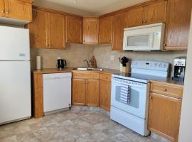 Quaint Lonsdale Suite, hótel í Red Deer