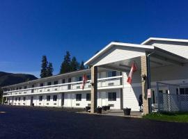 Super 8 by Wyndham Clearwater BC, hotelli kohteessa Clearwater