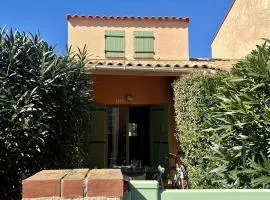 Maisonnette climatisée à 2 min de la plage avec terrasse et parking privatif - FR-1-529-283