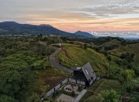 Luxury AFrame with Private Jacuzzi Poás Volcano