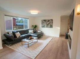 Modern 3BR - Rare AC in Seattle - Family-Friendly