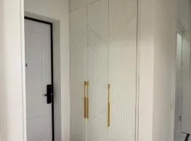 2 комнатная квартира центр города возле Мега парка