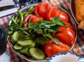 Mavras Tas Odalar, hotel v mestu Küçükkuyu